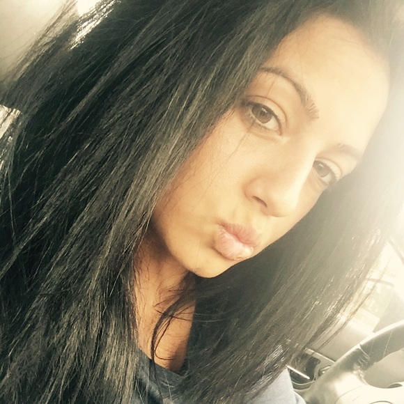 Meet your Posher, Ada - Picture 1 of 1